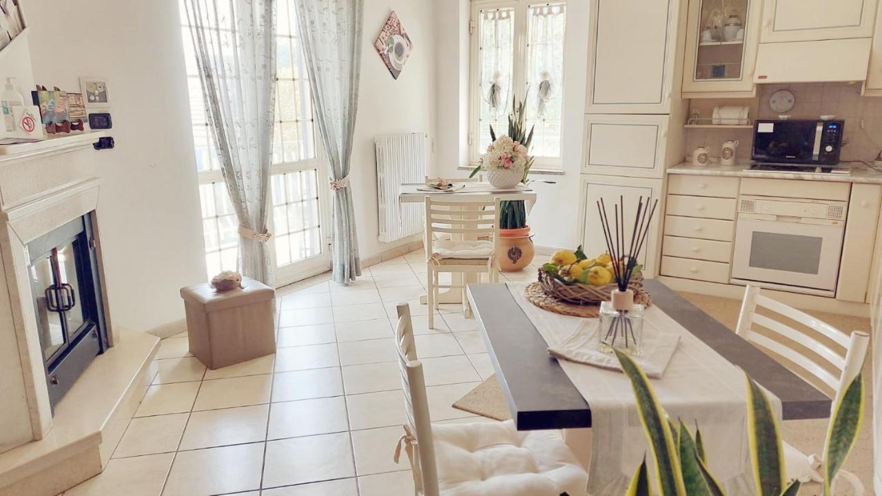 B&B Maison Blanche Помпей Екстериор снимка
