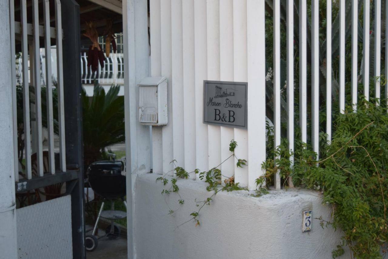 B&B Maison Blanche Помпей Екстериор снимка