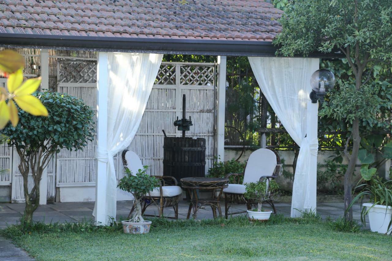 B&B Maison Blanche Помпей Екстериор снимка